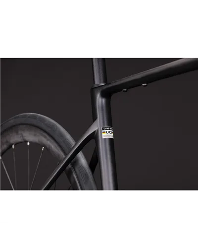 Cube Attain C:62 Race Shimano 105 12v, Carbon/Coalchrome (2027)