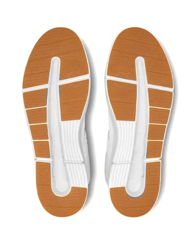 On The Roger Clubhouse Mid Men's Shoes, White/Sand