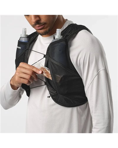 Salomon Active Skin 4 Set Hydration Running Pack/Vest, Black/Metal (2 500 ml Soft Flask Included)