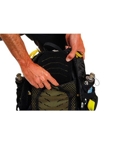 Ferrino X-Dry 15+3 Hydratation Compatible Trail Running Backpack, Black