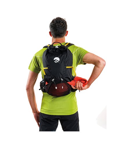 Ferrino X-Dry 15+3 Hydratation Compatible Trail Running Backpack, Black