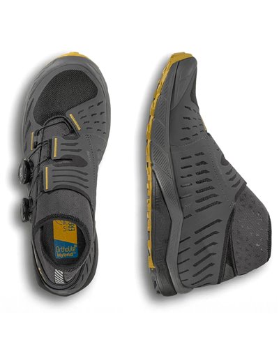 La Sportiva Jackal II Boa Men's Trail Running Shoes, Black/Savana