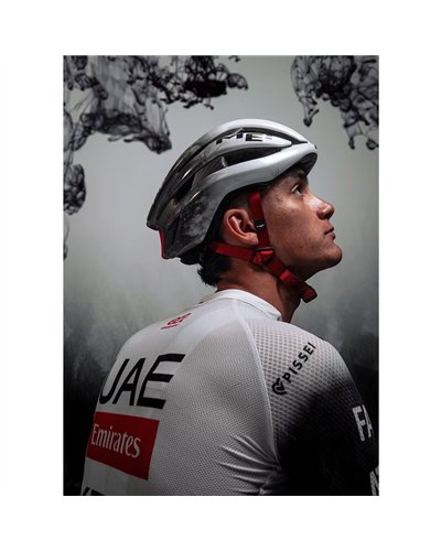 Met Trenta 3K Carbon MIPS Road Cycling Helmet Team UAE Emirates XRG 2025 LTD
