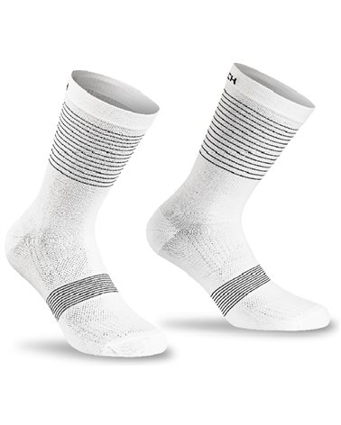XTech XT186 Ciclyng Socks, Black/White