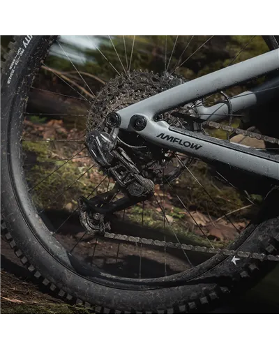 Amflow PR Carbon Pro Mullet 27.5/29 Sram S1000 Eagle 12v Avinox M2S - 800Wh e-Bike, Grigio Basalto