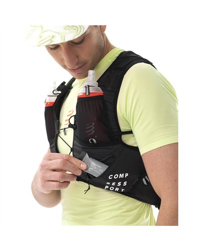 Compressport Ultrun Evo 10 Pack Hydration Trail Running Pack/Vest, Black (2 500 ml Ergo Flasks Included)