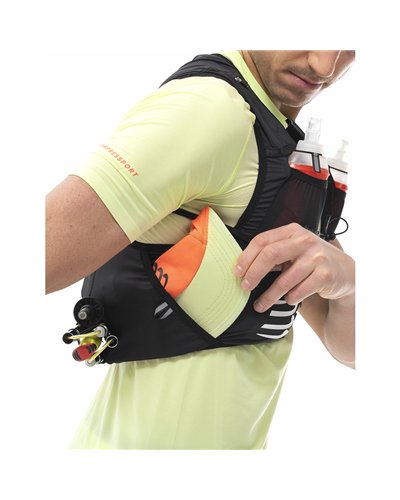 Compressport Ultrun Evo 10 Pack Hydration Trail Running Pack/Vest, Black (2 500 ml Ergo Flasks Included)