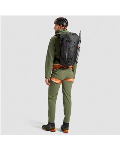 La Sportiva Challenger 28 Mountaineering Backpack, Black