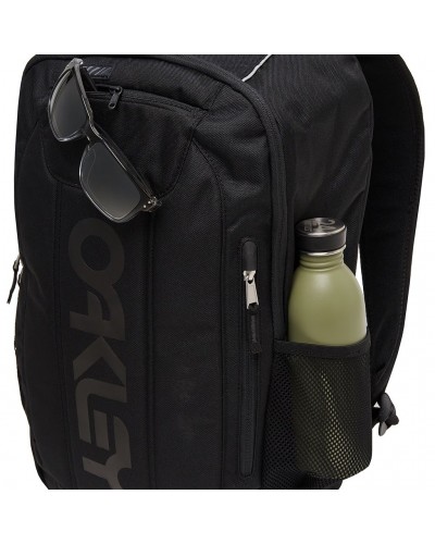 Oakley Enduro 3.0 20 Liters Backpack, Blackout