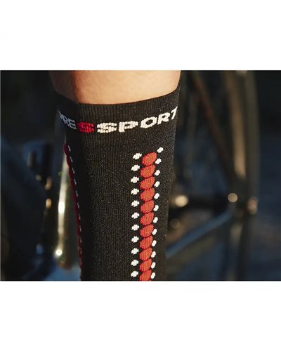 Compressport Pro Racing Socks V4.0 Bike Calze a Compressione, Nero/Rosso