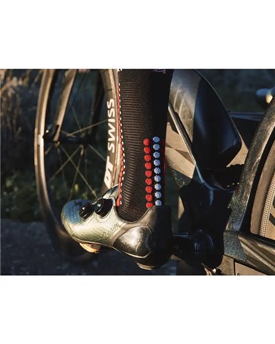 Compressport Pro Racing V4.0 Bike Compression Socks, Black/Red